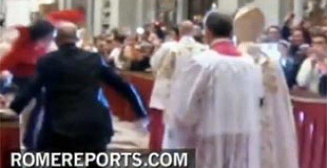 Nuevas imágenes de la agresión al Papa