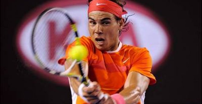 Nadal comienza con fuerza su defensa del título