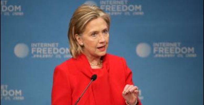 Clinton exige a China que permita una Internet libre