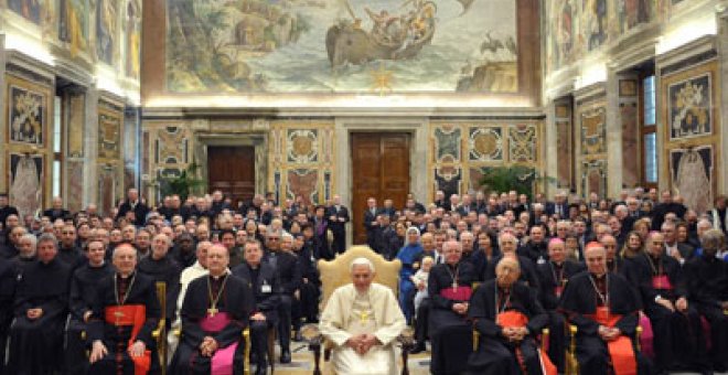 El Vaticano considera "normal" presionar por carta a diputados