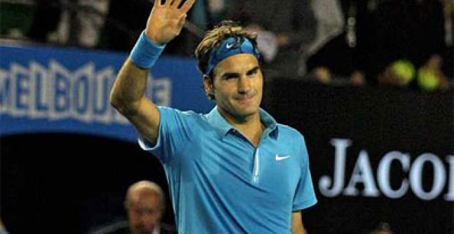 Federer machaca a Tsonga y pasa a la final