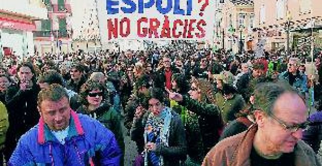 Miles de valencianos claman por el Cabanyal