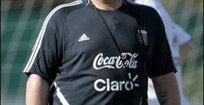 Maradona: "Convocaré a 150 jugadores si es necesario"