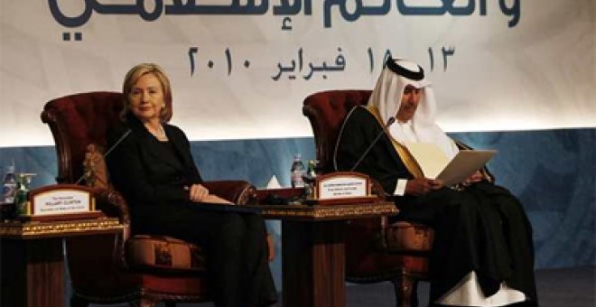 Clinton anuncia "sanciones más duras" contra Irán