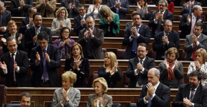 Rajoy desprecia una nueva oferta de pacto de Zapatero
