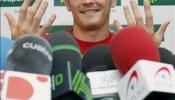 Iker Casillas asegura sus manos