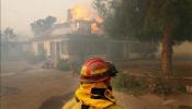 Más de 260.000 evacuados por los incendios en el sur de California