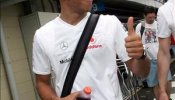 Lewis Hamilton dice que quiere ganar en la pista