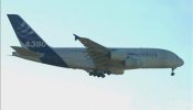 Despega de Singapur el primer Airbus A-380 en un vuelo comercial