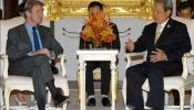 Bernard Kouchner prepara en Pekín la visita del presidente Nicolas Sarkozy