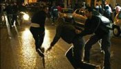Dos policías locales trasladados al hospital tras ser agredidos por ultras