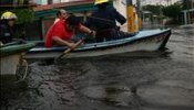 Damnificados resienten problemas de pillaje y enfermedades por las inundaciones