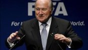 Blatter afirma que "las selecciones no pueden desaparecer en favor de los clubes"