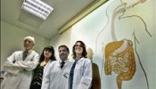 Un hospital de Barcelona extirpa por primera vez una vesícula biliar a través de la boca