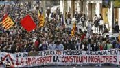 Cerca de 3.500 estudiantes se manifiestan en Barcelona contra el plan de Bolonia