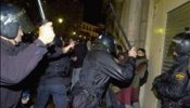 Varios detenidos y cargas policiales durante una manifestación antifascista en Granada