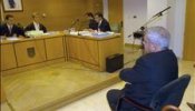 El fiscal considera al arzobispo de Granada una "víctima" y el proceso "insólito"