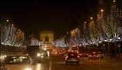 Vanessa Paradis enciende la primera iluminación navideña ecológica de París