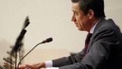 Zaplana ofrece al Gobierno renunciar a debatir sobre ETA si admite sus errores