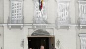 Los Reyes despiden al presidente rumano tras su primera visita de Estado
