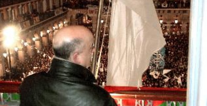 Odón Elorza, imputado por no colocar la bandera española en el Ayuntamiento de San Sebastián
