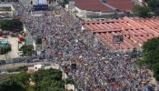 Decenas de miles de personas se manifiestan en Caracas contra la reforma constitucional
