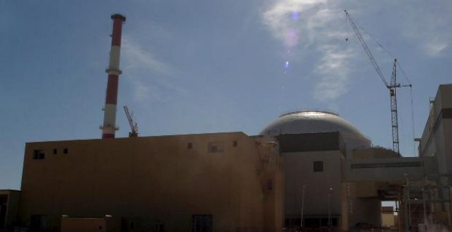 La OIEA sella los contenedores con combustible nuclear para planta iraní de Bushehr