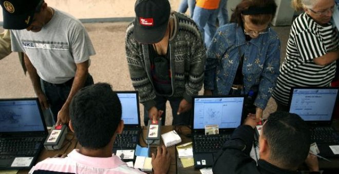 El gobierno venezolano y la oposición insisten en los llamamientos a votar en el referendo