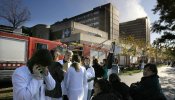 Extinguido el fuego en un hospital de Badalona que obligó a evacuar a un centenar de enfermos