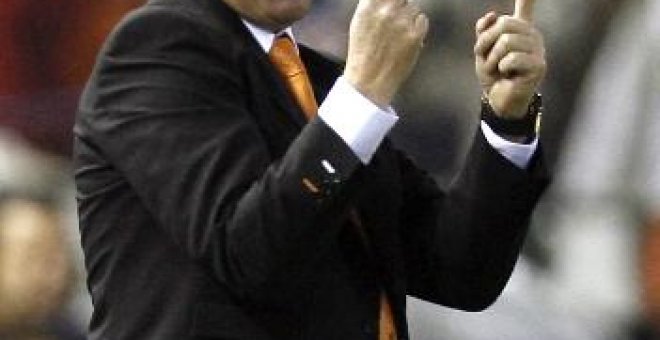 Koeman se enfrenta a su pasado en un duelo de urgencias en Mestalla