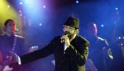 Juan Luis Guerra dio lo mejor de sí y recibió solidaridad a manos llenas