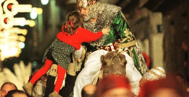 Alcoy acoge a los Reyes Magos con la cabalgata más antigua de España