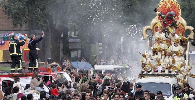 Miles de niños esperan la llegada de los Reyes Magos de Oriente