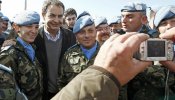 Zapatero visita por sorpresa a las tropas en el Líbano y elogia su misión "digna" de paz