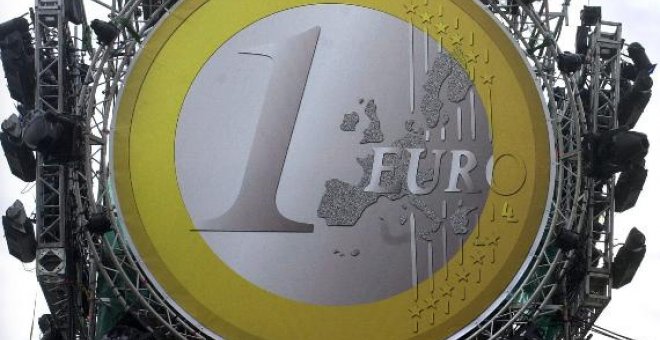 El euro se mantiene en 1,4883 dólares en la apertura