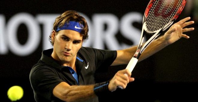 Roger Federer regresa a su torneo de forma arrolladora