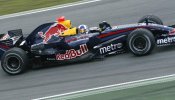 Red Bull presenta en Jerez el RB4 con mejoras en el sistema hidráulico