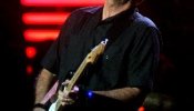 Recuerdos musicales y "opciones equivocadas" en una autobiografía de Eric Clapton