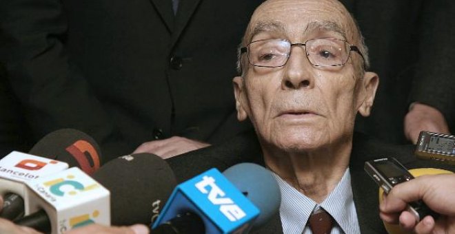 La salud de Saramago ha mejorado y se dedica a escribir su nueva novela