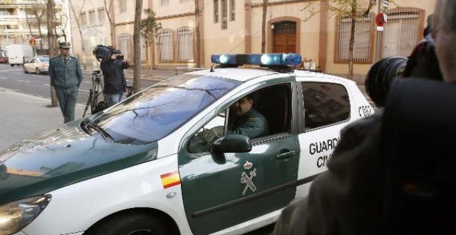 El Fiscal pide prisión para diez de los detenidos y acusa a dos de terroristas suicidas