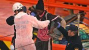 Interceptado un cayuco con 70 inmigrantes en alta mar al sur de Gran Canaria