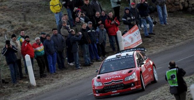 Loeb continúa líder en el Rally de Montecarlo con Sordo a su estela