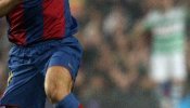 El jugador del Barcelona Zambrotta no excluye "nada" sobre su futuro