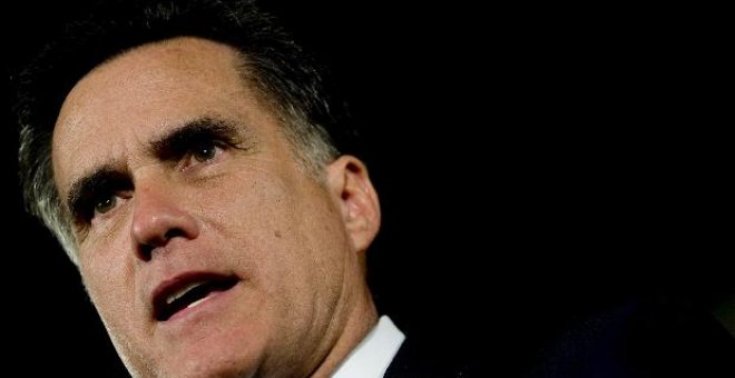 El republicano Mitt Romney abandona la carrera electoral en EE.UU., según CNN