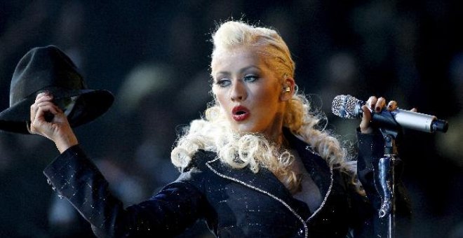 Christina Aguilera asegura que disfruta de cada segundo con su hijo