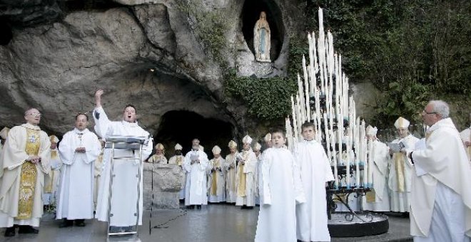 Unos 70.000 peregrinos rezan en Lourdes en conmemoración del 150 aniversario