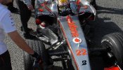 Los McLaren de Hamilton y De la Rosa dominan en la segunda jornada de entrenamientos en Jerez