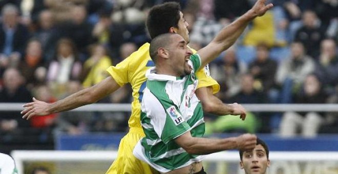 0-0. El Villarreal se atasca y falla un penalti ante un solvente Racing