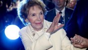 Nancy Reagan es hospitalizada tras caerse en su casa