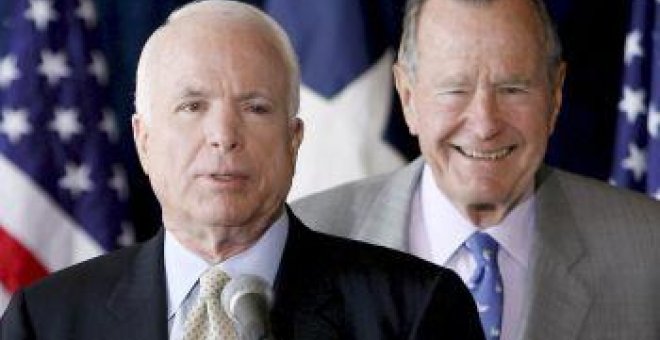 Bush padre respalda al imparable McCain